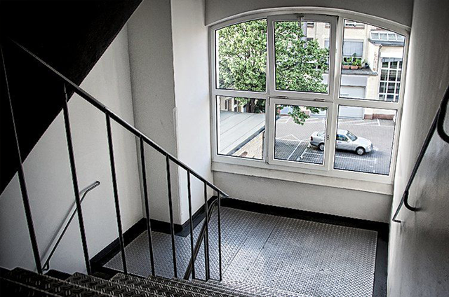 Praxisraum in Frankfurt zu vermieten Treppenhaus